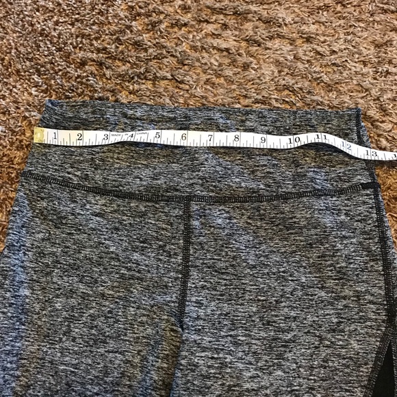 SOLD Express EXP Gray Mesh Crop Legging Size Small - Picture 2 of 8
